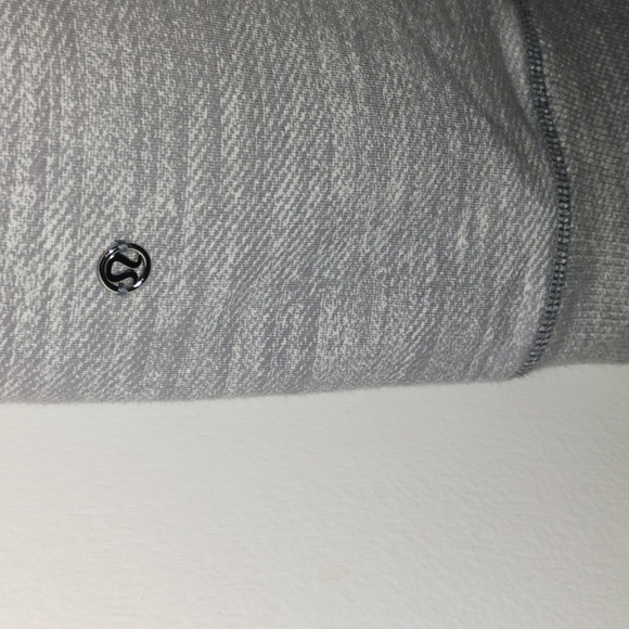 lululemon athletica Tea Lounge Crop Joggers. Womens size 6. Heather Gray color. - Picture 2 of 15